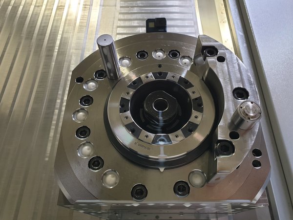 Maschinenspezifische Messluftübergabe an der Spindelnase für coolEX® LM